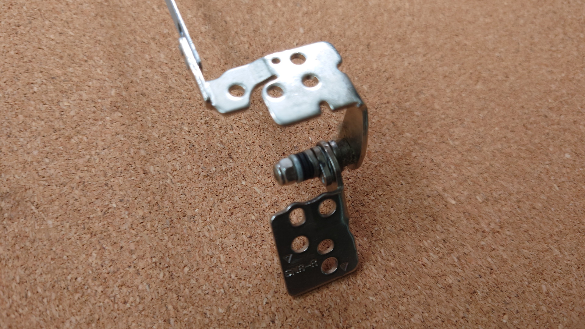 SONY VAIO PCG-71B11N Hinge (型番・仕様) 写真4