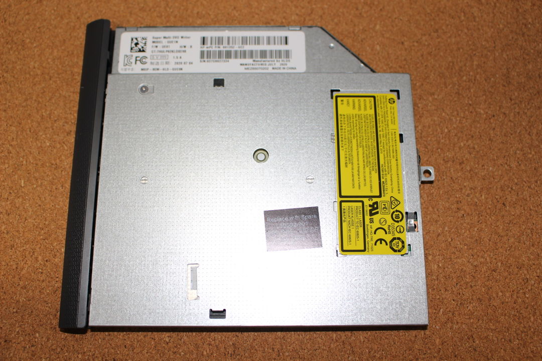 HP 250 G7 （1K4B4AV）に搭載されていたDVDドライブ