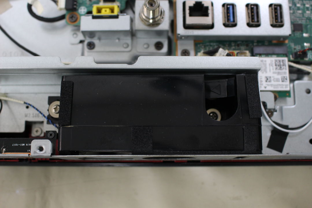 NEC PC-DA370HAR に搭載されていた スピーカー の実物写真(カット6)