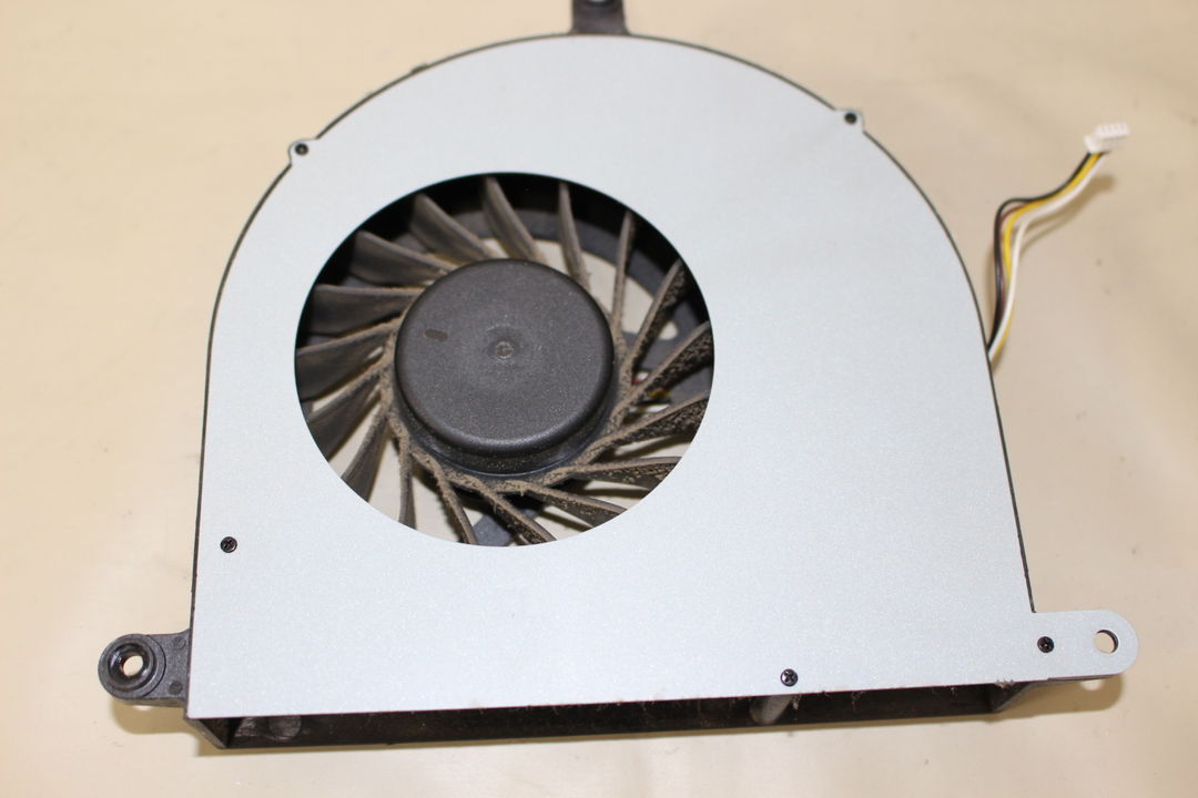 実機で確認した CPUファン(冷却ファン) の写真 7