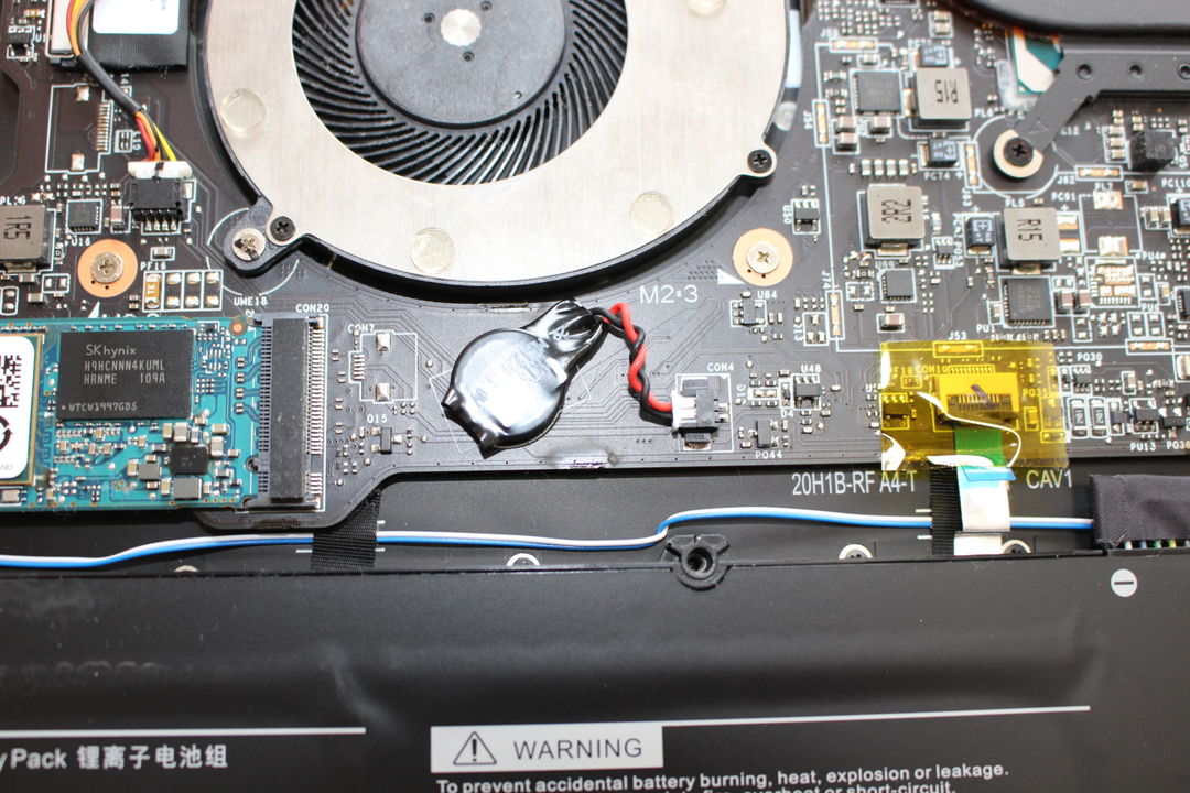 実機で確認した CMOS電池 の写真 3