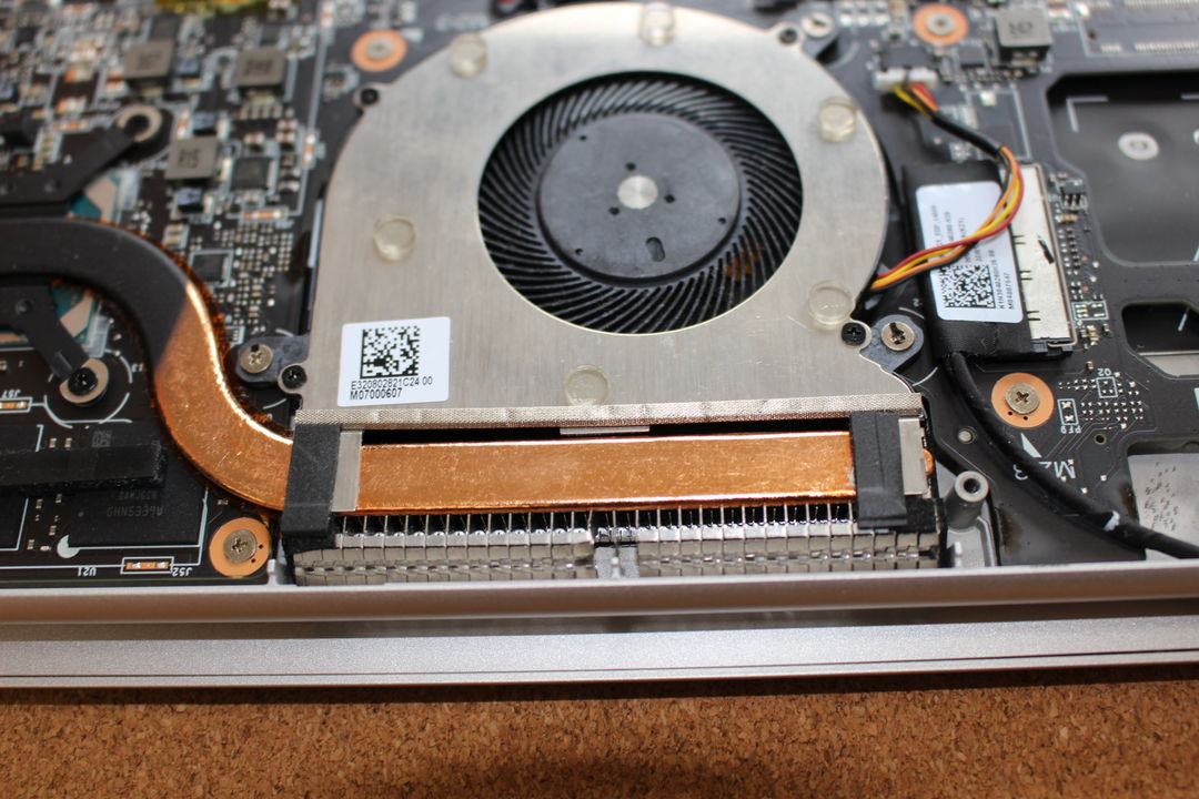 実機で確認した CPUファン(冷却ファン) の写真 5