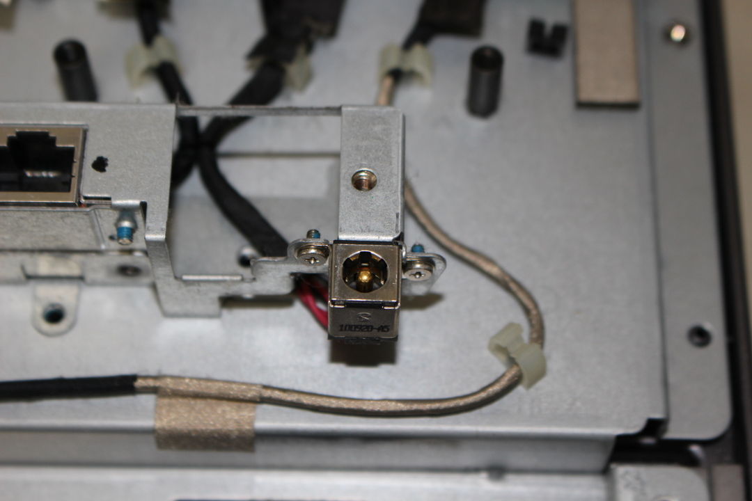 NEC VN370/CS1JB(PC-VN370CS1JB)のDCジャック・電源入力部