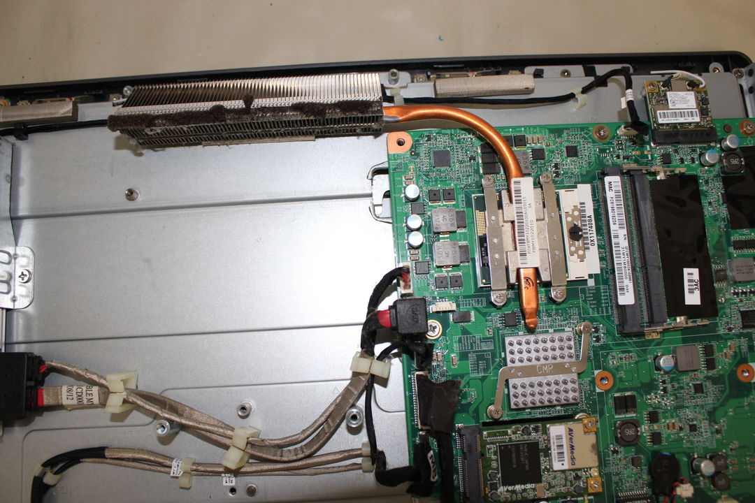 NEC VN370/CS1JB(PC-VN370CS1JB)のヒートシンク・ヒートパイプ