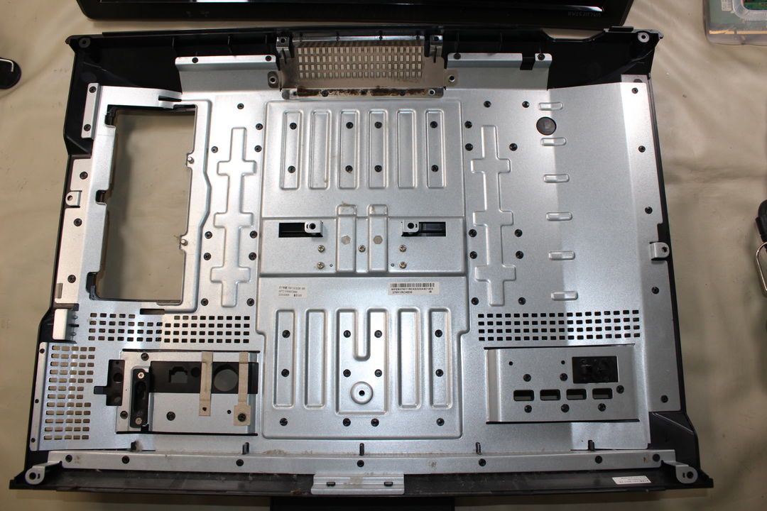 NEC VN370/CS1JB(PC-VN370CS1JB)に搭載されていたスタンド・台座のother写真