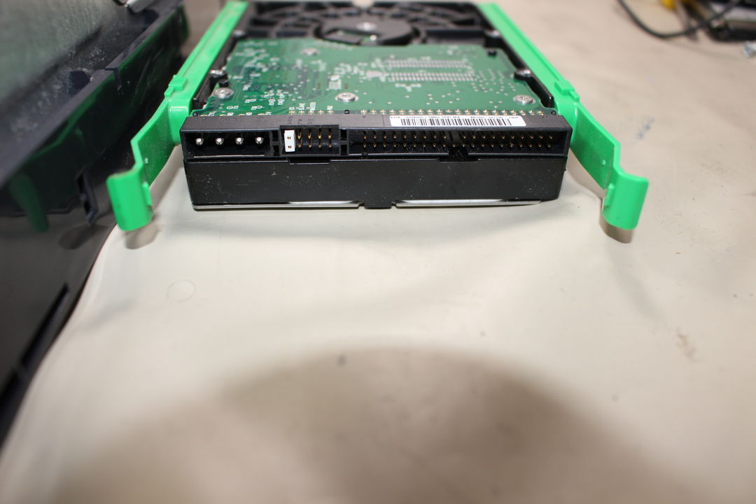DELL DIMENSION 8250のメーカーのロゴ・BIOS画面で止まる故障切り分け事例
