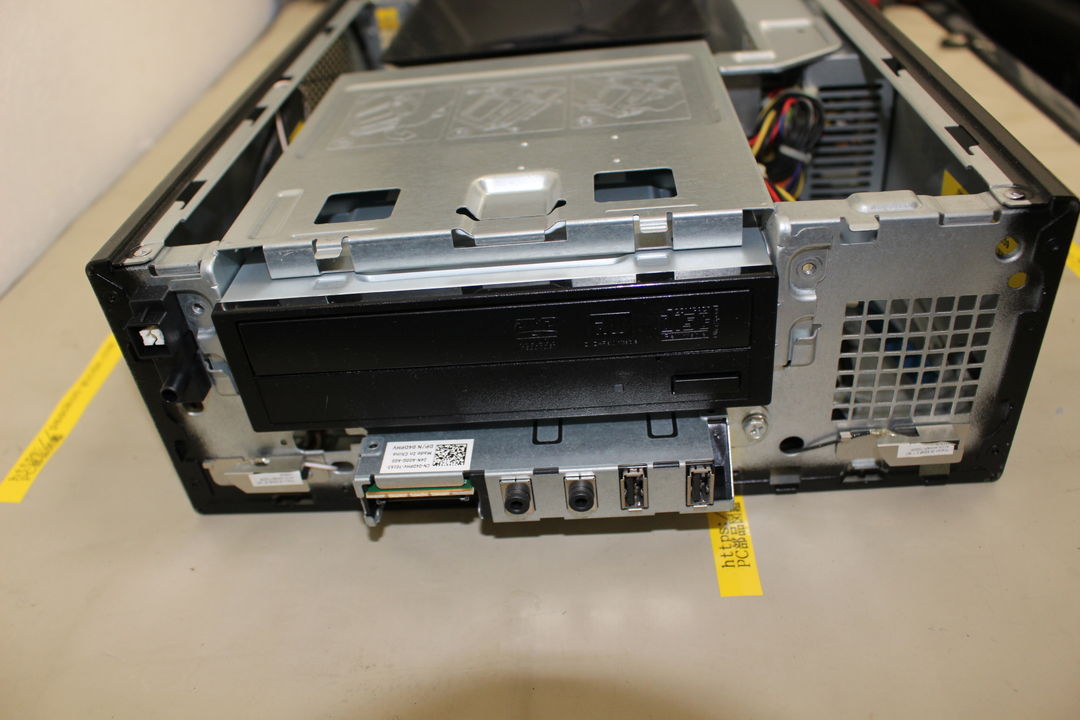 DELL Inspiron 660S 電源ボタン基板の取り外し・確認写真 4枚目
