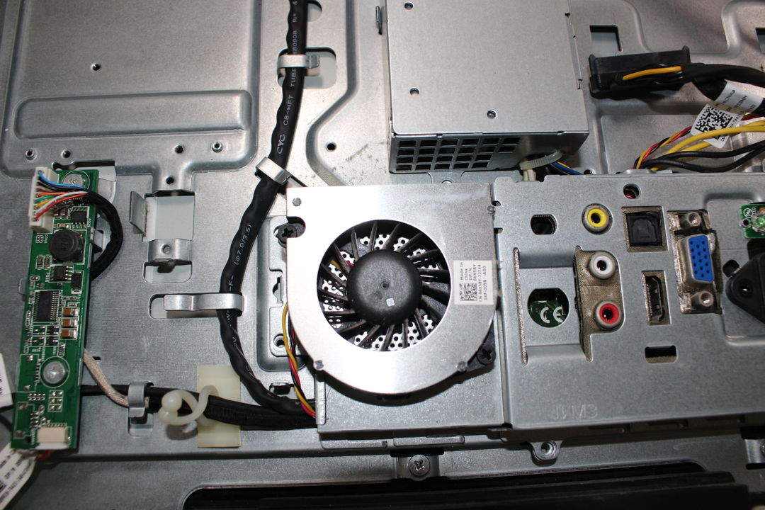 DELL inspiron ONE 2330のケース・システムファン