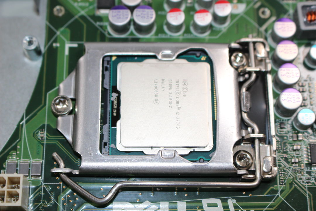 DELL inspiron ONE 2330のCPU