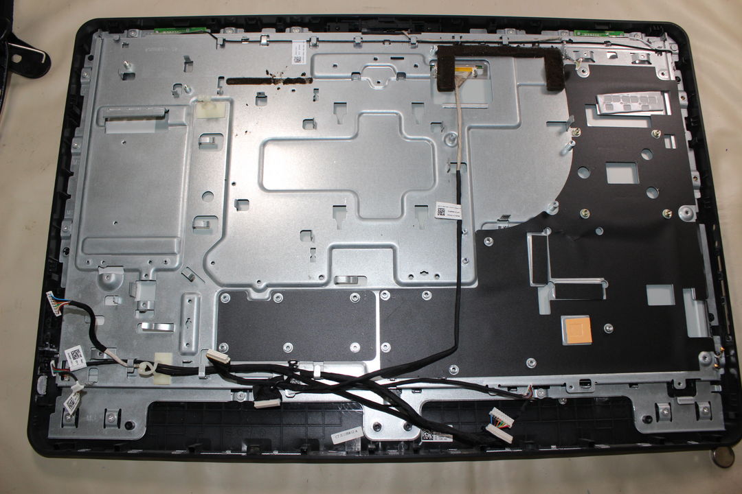 DELL inspiron ONE 2330の液晶ケーブル