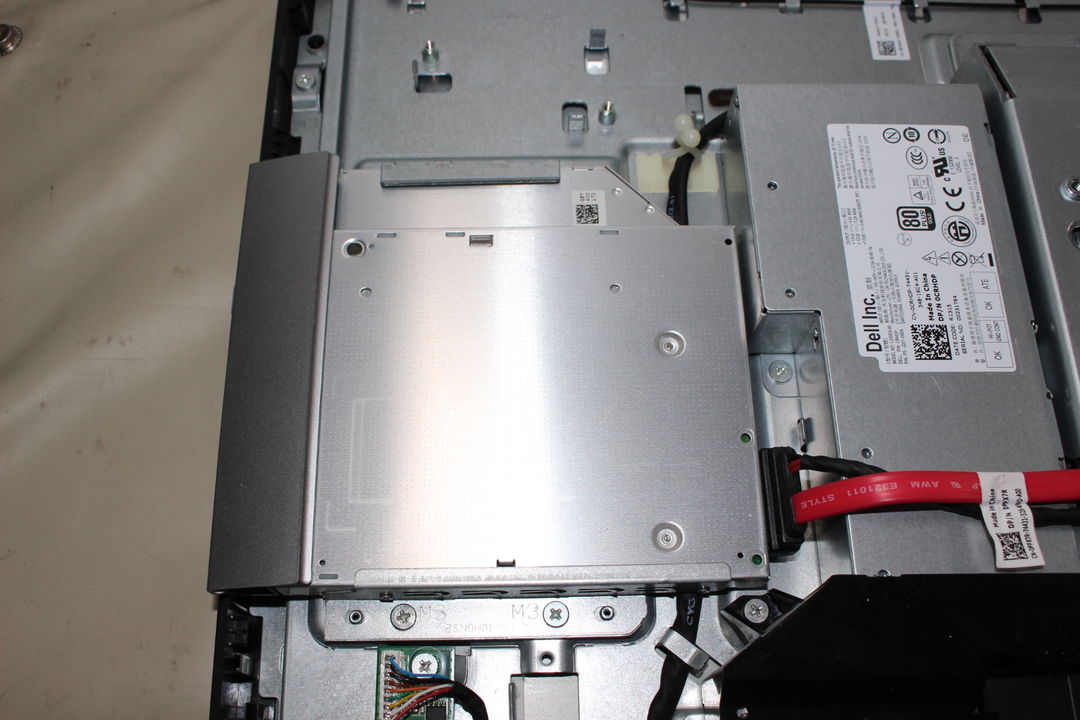 DELL inspiron ONE 2330の光学ドライブ