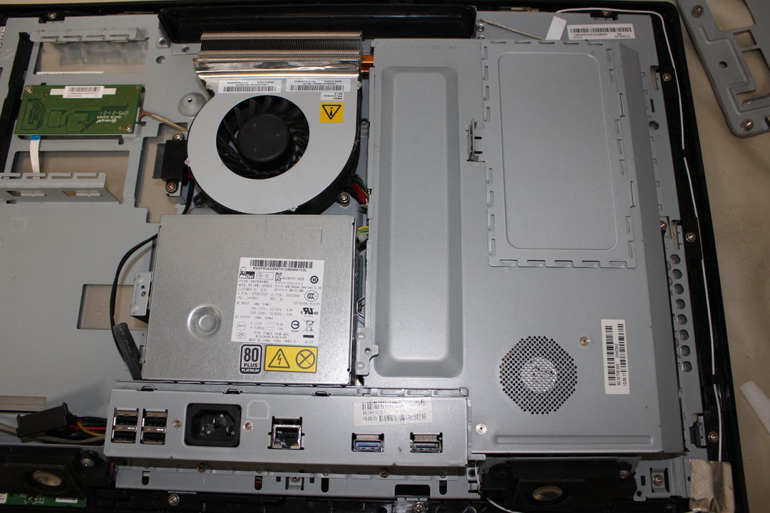 Lenovo ThinkCentre Edge 92zに搭載されていた電源ユニットのother写真