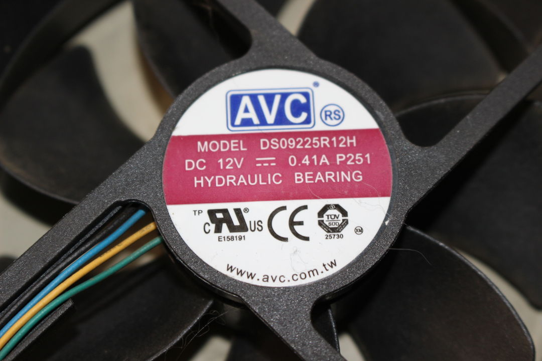 AVC DS09225R12Hのケースファンのラベル(10枚目)
