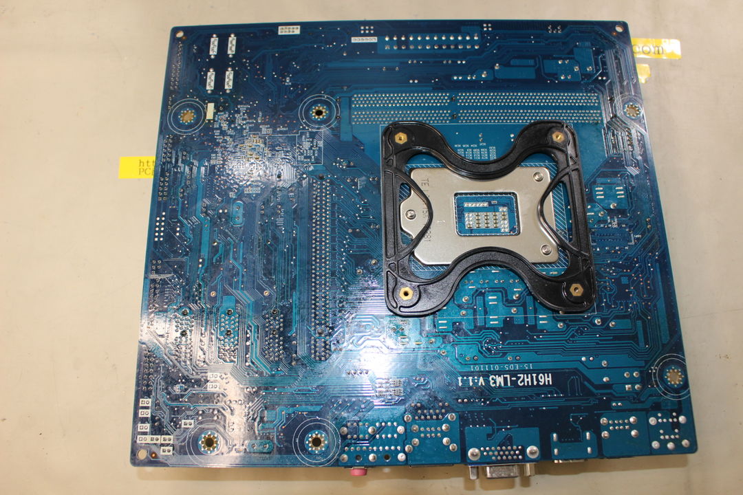Lenovo H520s マザーボードの取り外し・確認写真 6枚目