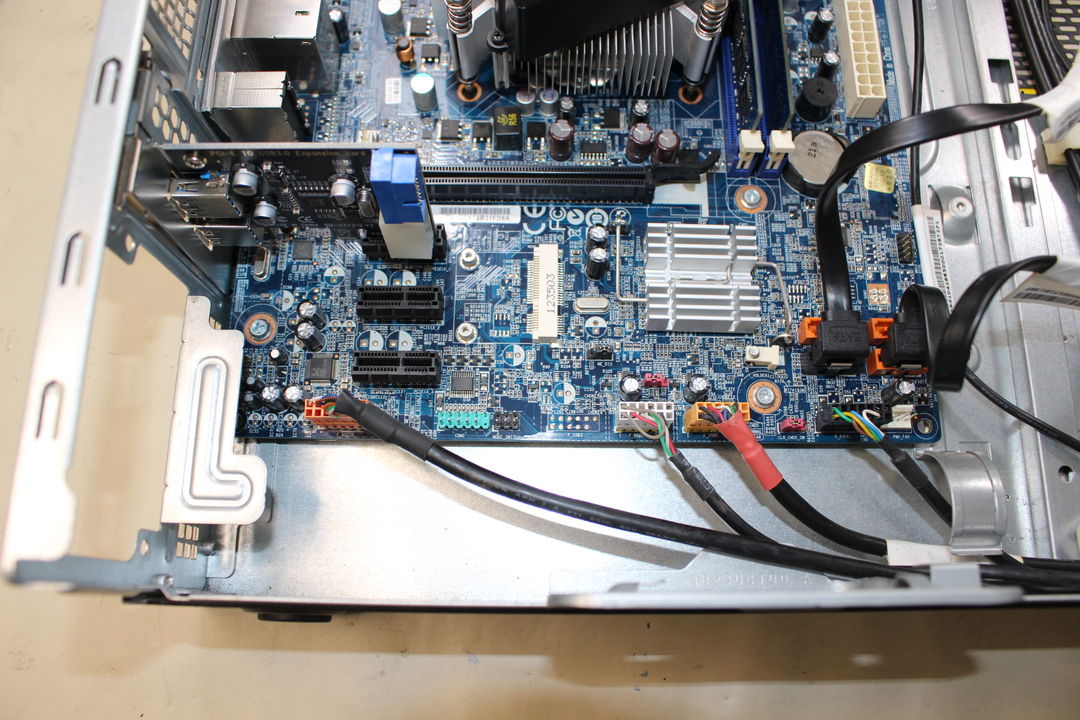 Lenovo H520s 電源ユニットの取り外し・確認写真 8枚目